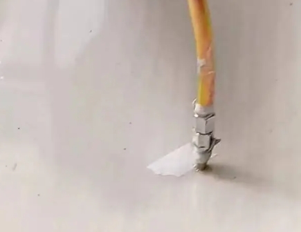 晋城瓷砖空鼓维修公司专业解答在瓷砖铺贴过程中，如果使用的砂料过粗（如全部使用了粗砂），可能会导致以下问题